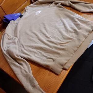 Official Northface long-sleeve t